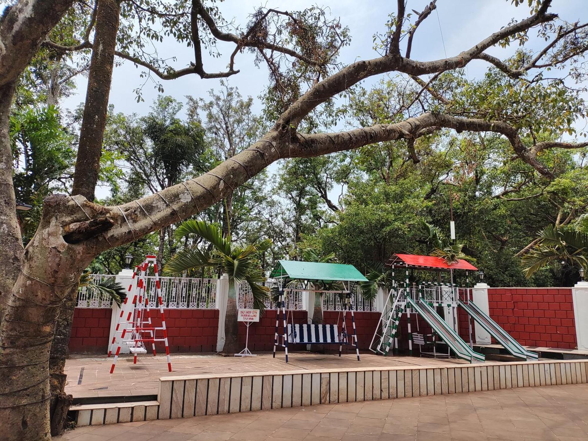 Jaffer Bhai's Brickland Hotel Panchgani Exteriör bild