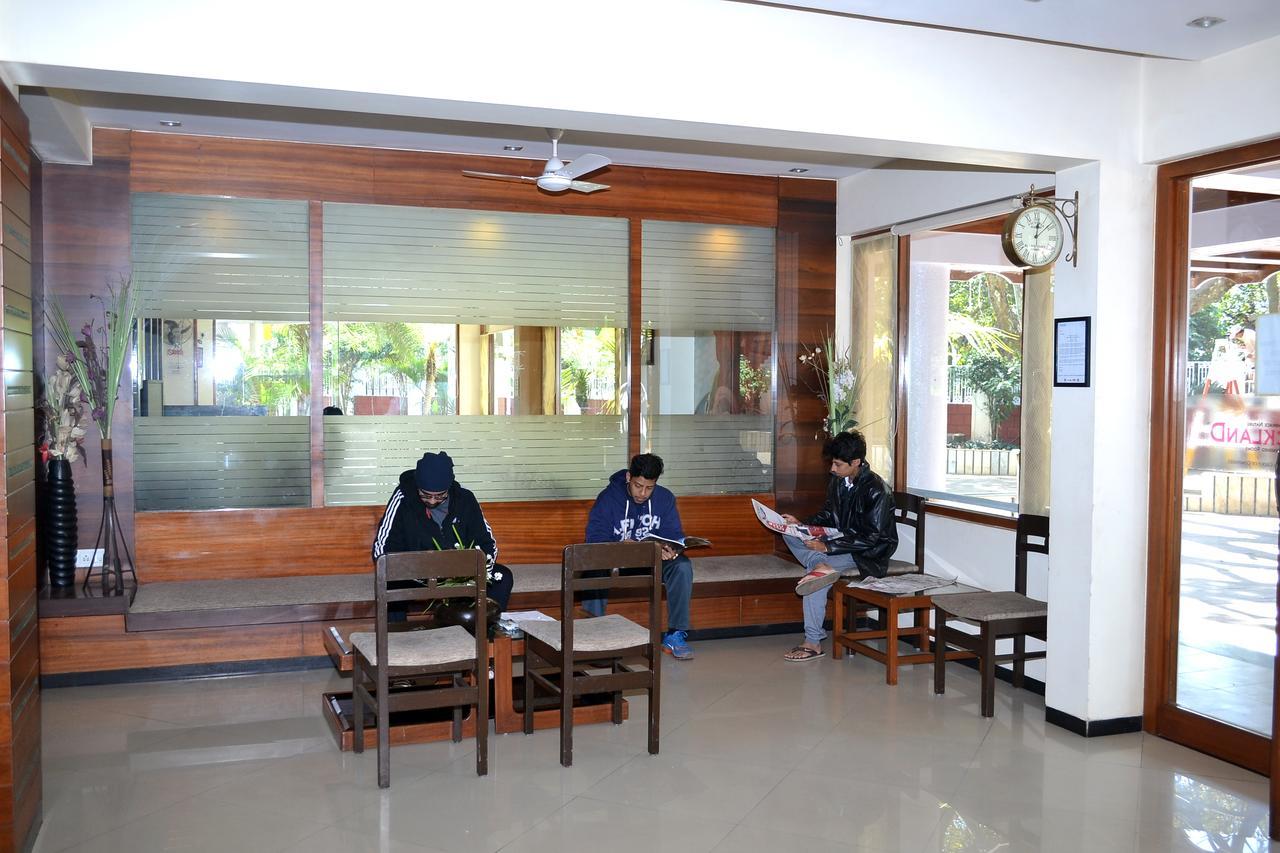 Jaffer Bhai's Brickland Hotel Panchgani Exteriör bild
