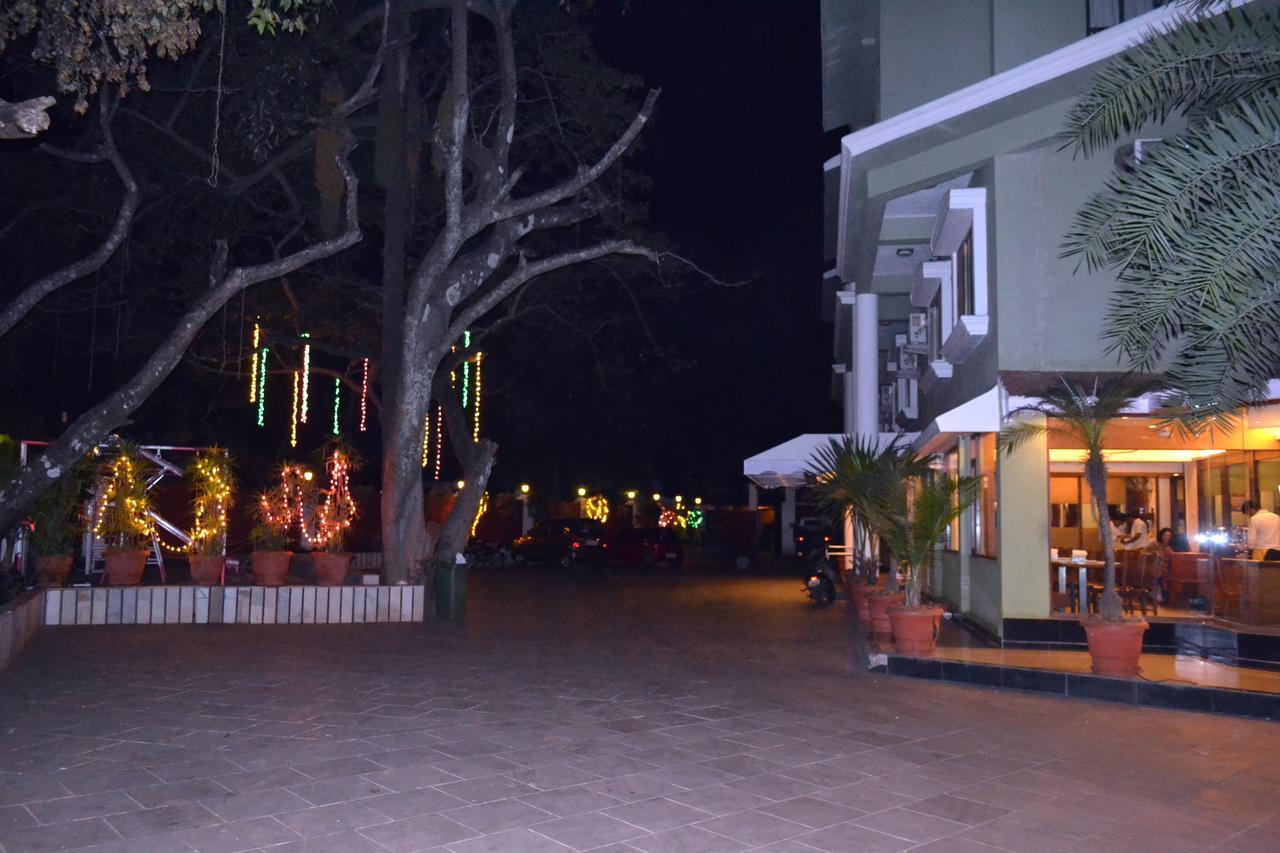 Jaffer Bhai's Brickland Hotel Panchgani Exteriör bild