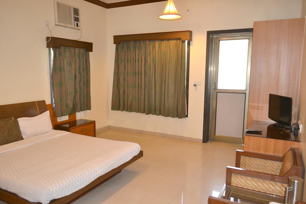 Jaffer Bhai's Brickland Hotel Panchgani Exteriör bild